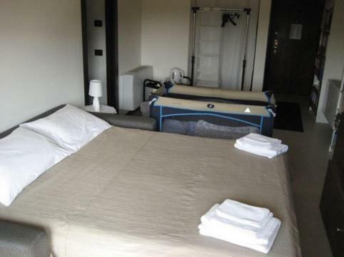 Suite Carpiano Melegnano Εξωτερικό φωτογραφία