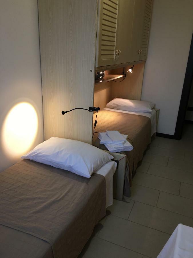 Suite Carpiano Melegnano Εξωτερικό φωτογραφία